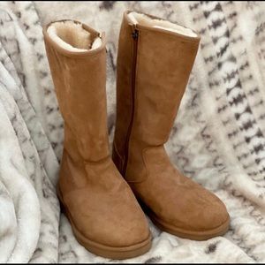 Women’s UGG AUSTRALIA Tall Boots With Zipper